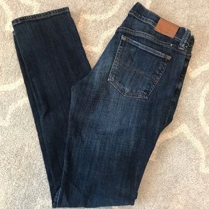 Dark Wash Lucky Brand“Sweet Straight” size 4/27
